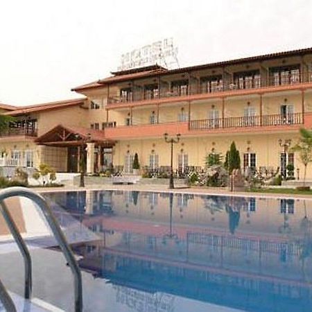 Famissi Eden Hotel Kalambaka Exterior foto